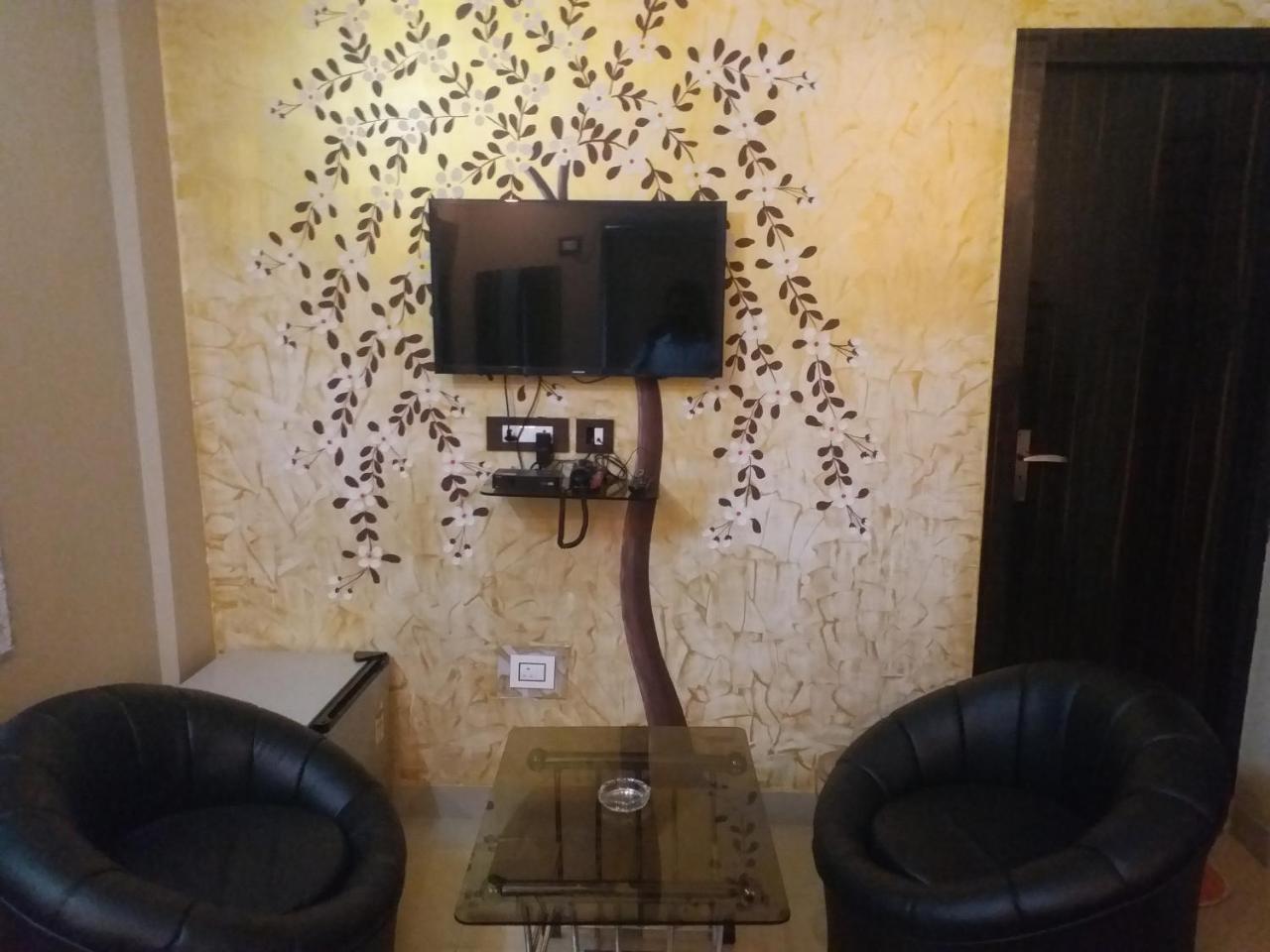 Recline Hotel And Restaurant Gauripur Екстериор снимка